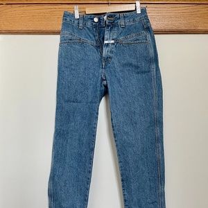 Closed Pedal Pusher Jeans